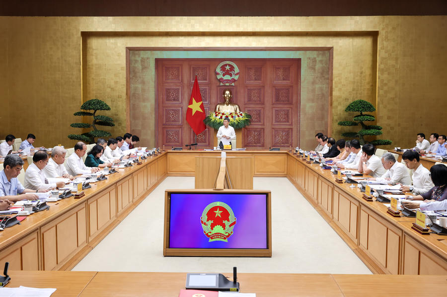 Thủ tướng yêu cầu đổi mới mạnh mẽ cách thức xử lý công việc, bảo đảm nhanh, kịp thời nhưng kỹ lưỡng, hiệu quả, đúng quy định, quy chế, có trọng tâm, trọng điểm, quy định rõ trách nhiệm, một việc chỉ giao một bộ.