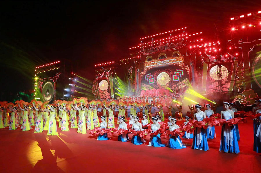 Chương trình nghệ thuật “Linh thiêng nguồn cội - Đất Tổ Hùng Vương” mở đầu cho chuỗi hoạt động tại Lễ hội Đền Hùng và Tuần Văn hóa - Du lịch Đất Tổ năm Bính Ngọ 2026. Ảnh:&nbsp;phutho.gov.vn