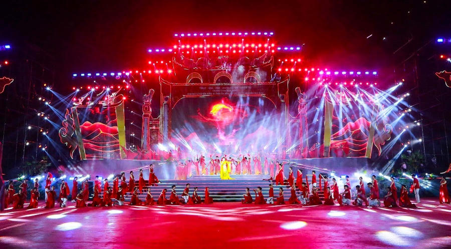 Các chương trình văn hoá nghệ thuật đặc sắc được dàn dựng công phu. Ảnh:&nbsp;phutho.gov.vn