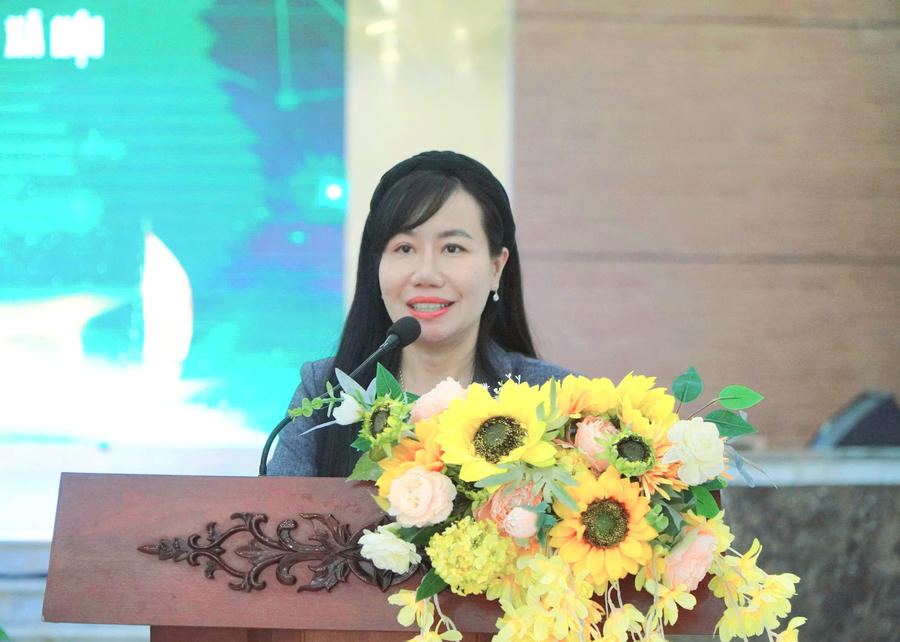 Chủ tịch Hiệp hội doanh nghiệp Kiên Giang, TGĐ công ty CP Tập đoàn CIC Phạm Thị Như Phượng phát biểu ý kiến.