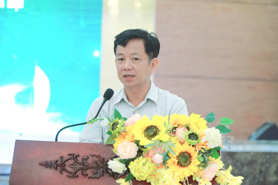 Ông Trần Văn Phước, Quyền Giám đốc Ngân hàng Nhà nước chi nhánh Khu vực 15 đóng góp ý kiến