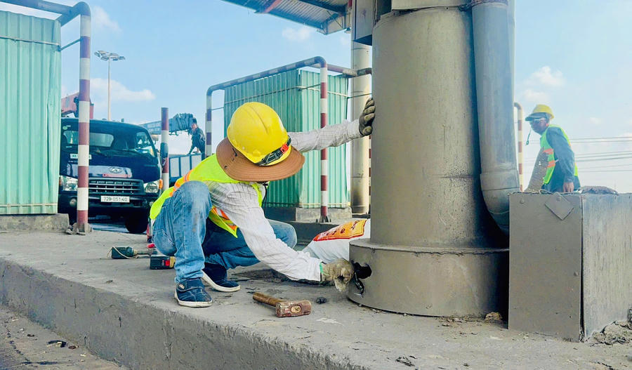 Bắt đầu tháo dỡ trạm thu phí T2 trên quốc lộ 51 qua Đồng Nai.