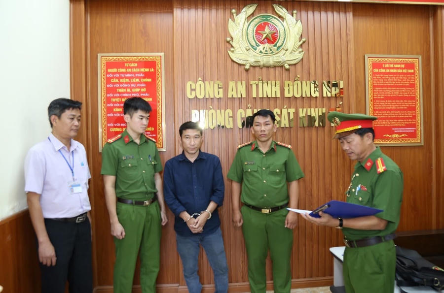 Cơ quan Cảnh sát điều tra thi hành lệnh bắt bị can Phan Văn Lợi để tạm giam.