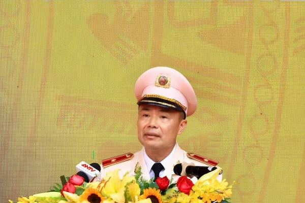 Thiếu tướng, PGS. TS. Đỗ Anh Tuấn, Hiệu trưởng Nhà trường phát biểu đáp từ.