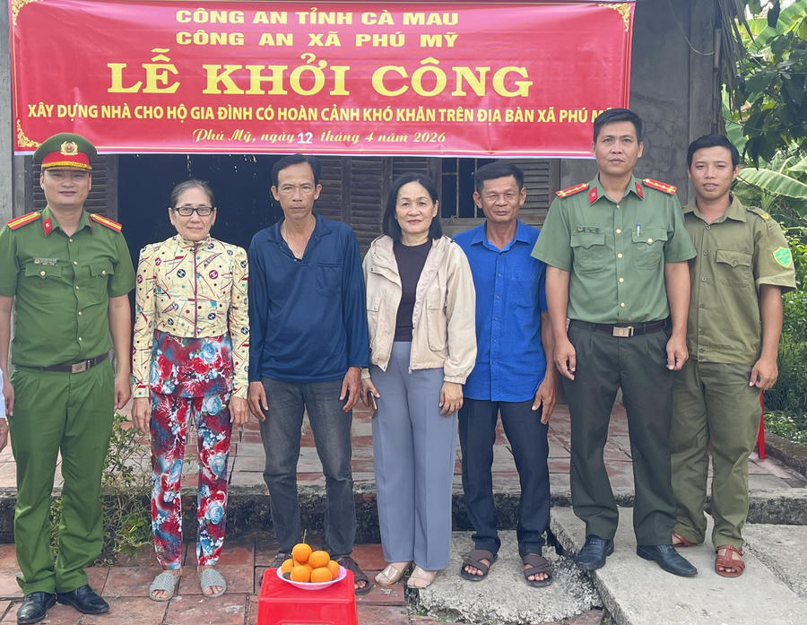 Lễ khởi công xây dựng nhà cho ông Tô Thanh Hùng (ngụ ấp Đất Sét, xã Phú Mỹ), hộ có hoàn cảnh khó khăn trên địa bàn.