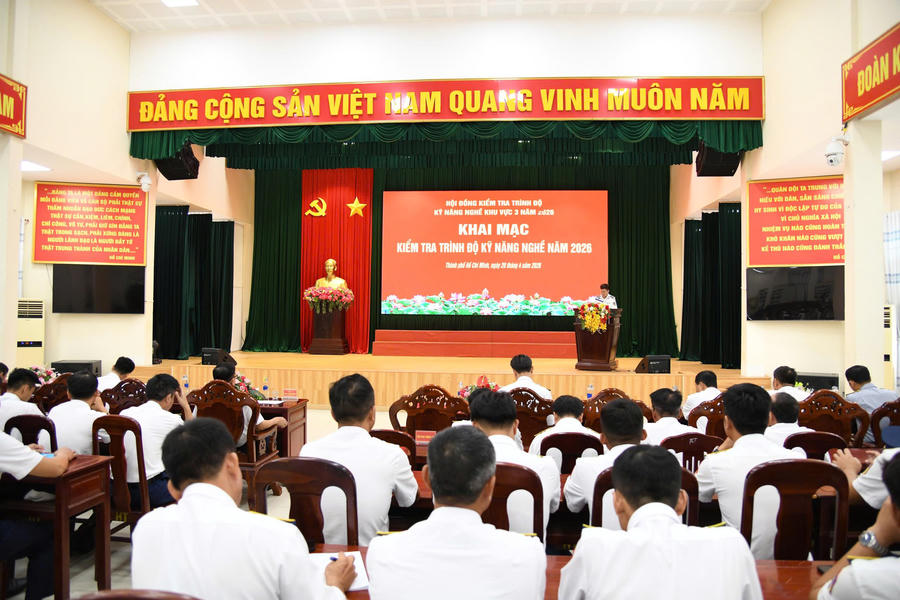 Quang cảnh buổi kiểm tra.