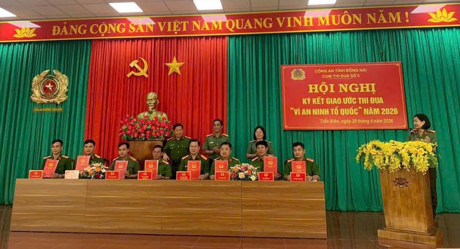 Cụm thi đua số 5 - Công an tỉnh Đồng Nai: Ký kết giao ước thi đua "Vì an ninh Tổ quốc" năm 2026 .
