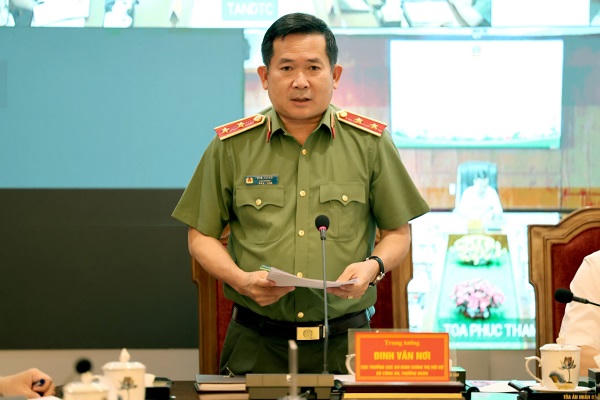 Trung tướng Đinh Văn Nơi, Cục trưởng Cục An ninh chính trị nội bộ phát biểu tại buổi làm việc.