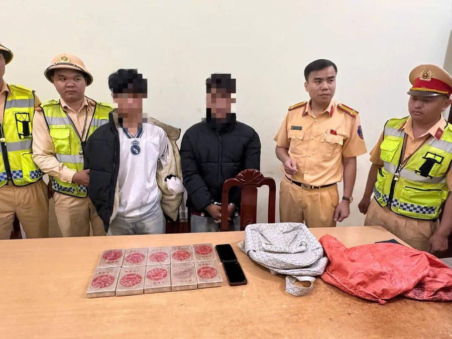 CSGT Điện Biên bắt giữ 2 đối tượng vận chuyển hơn 2,5kg nghi ma túy trên QL279.