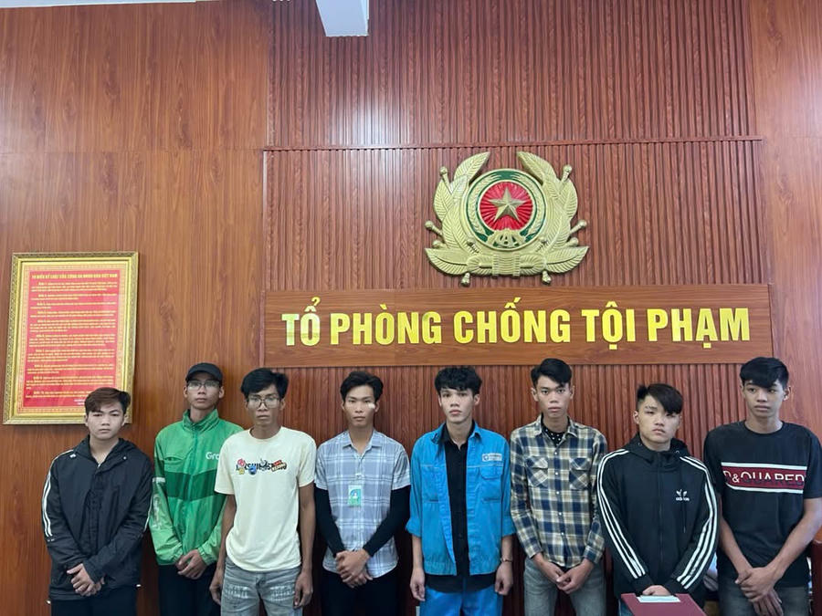 Các đối tượng trong vụ gây rối trật tự công cộng.