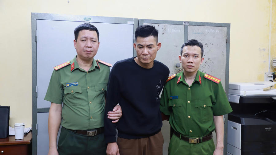 Nguyễn Trường Giang tại cơ quan Cảnh sát điều tra. (Ảnh: CA Lào Cai).