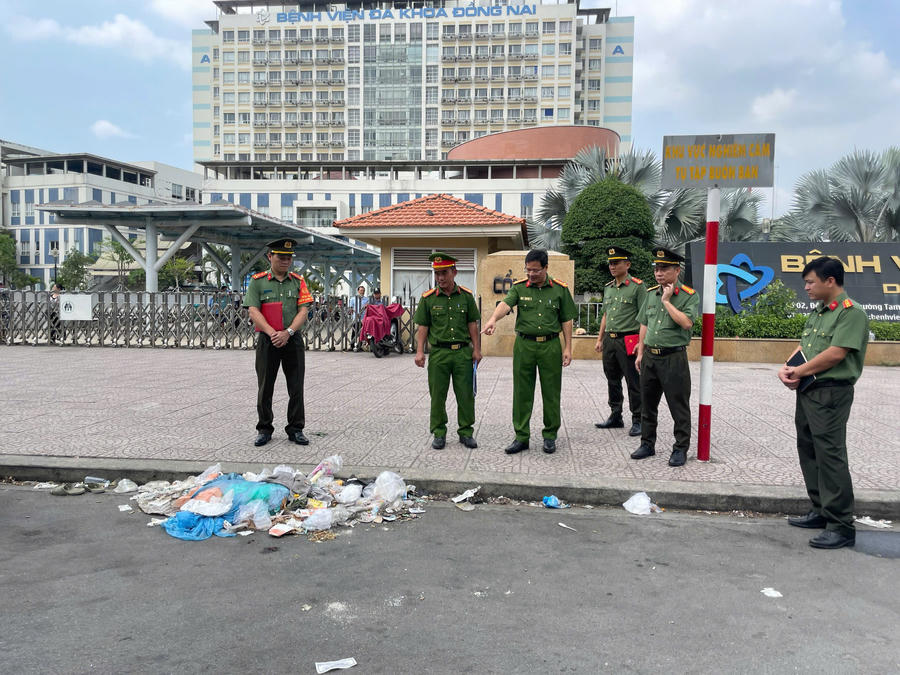 lực lượng chức năng lập biên bản, xử lý, chấn chỉnh các trường hợp vi phạm.