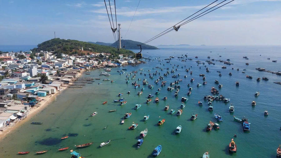 Hình ảnh cáp treo Hòn Thơm tại đặc khu Phú Quốc, tỉnh An Giang