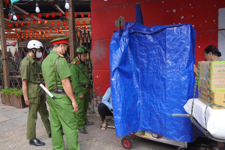 Lực lượng ra quân ngay sau buổi phát động.