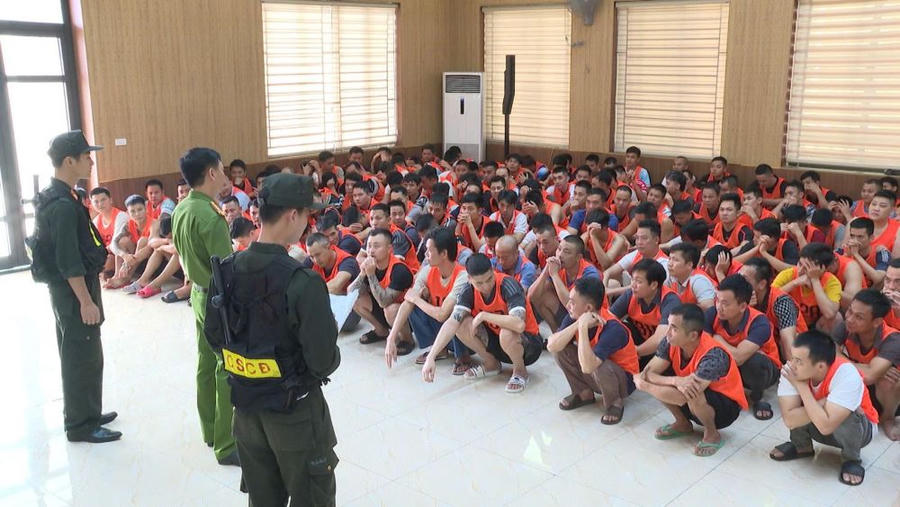 Hàng trăm đối tượng bị bắt giữ trong chuyên án. Ảnh CA tỉnh Thanh Hoá