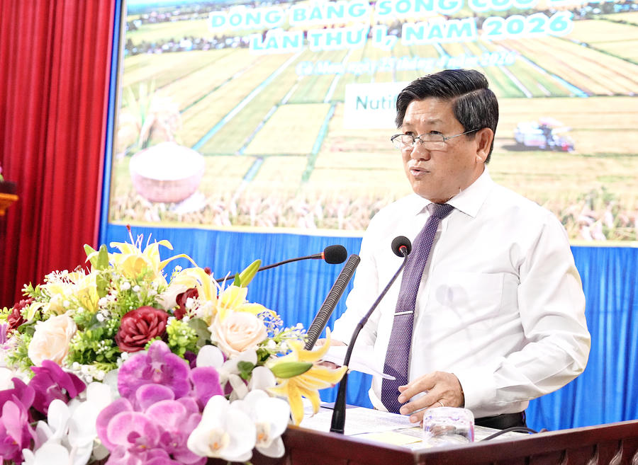 Ông Lê Văn Sử – Phó Chủ tịch UBND tỉnh Cà Mau, phát biểu khai mạc Cuộc thi gạo ngon Đồng bằng sông Cửu Long lần thứ I năm 2026.