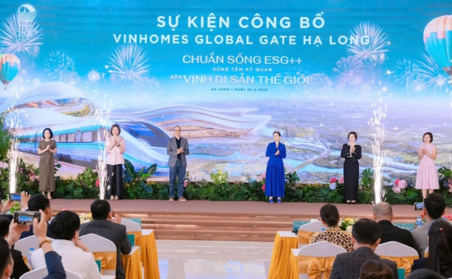 Các đại biểu thực hiện nghi thức công bố dự án Vinhomes Global Gate Hạ Long tại Quảng Ninh.