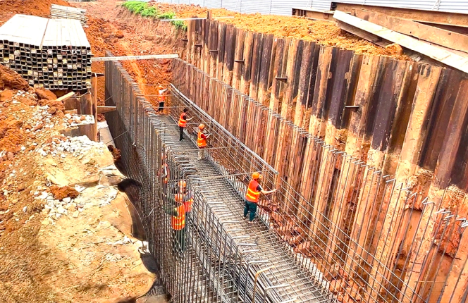 Hà Nội đẩy nhanh thi công các dự án khẩn cấp chống ngập, trong đó 15 trạm bơm cơ bản hoàn thành sẽ được chạy thử vào hôm nay.