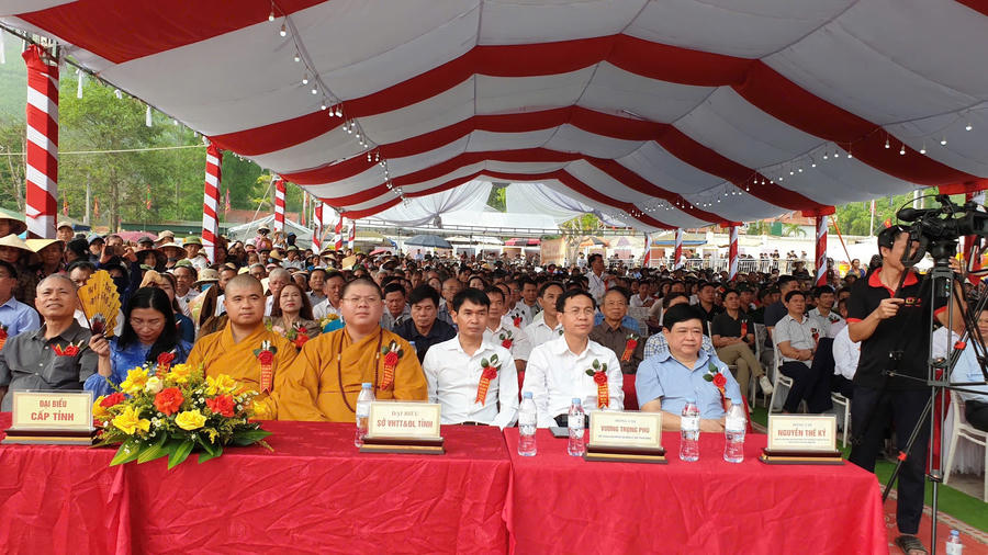 Các đại biểu tham dự.