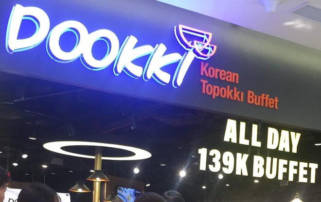 Dookki bị xử phạt vi phạm an toàn thực phẩm. Ảnh: Hoài Anh