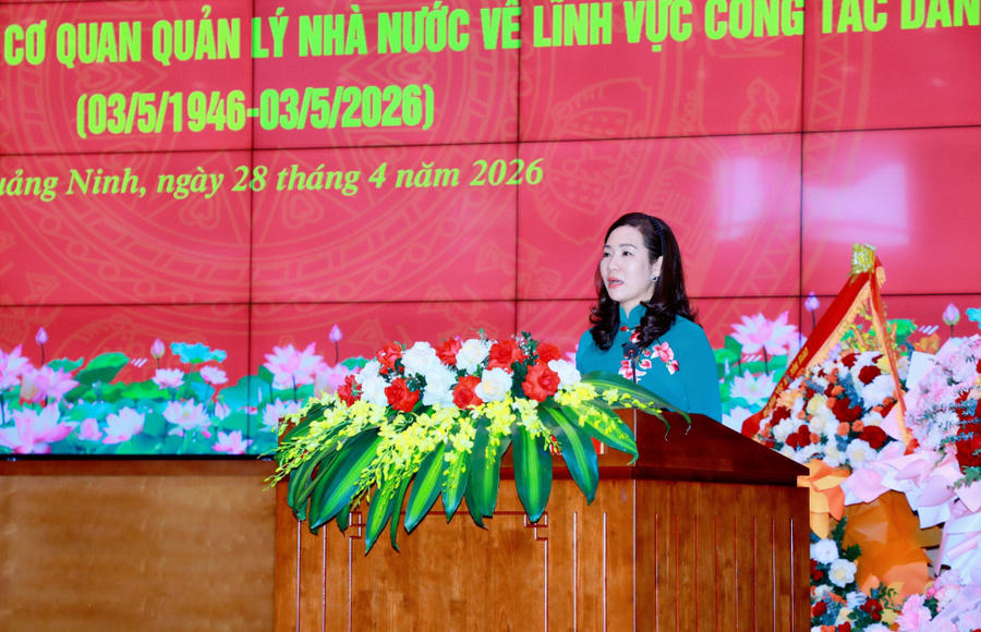 Bà Nguyễn Thị Hạnh, Phó Chủ tịch UBND tỉnh phát biểu tại lễ kỷ niệm.