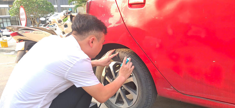 Cơ quan chức năng ghi nhận hiện trường.