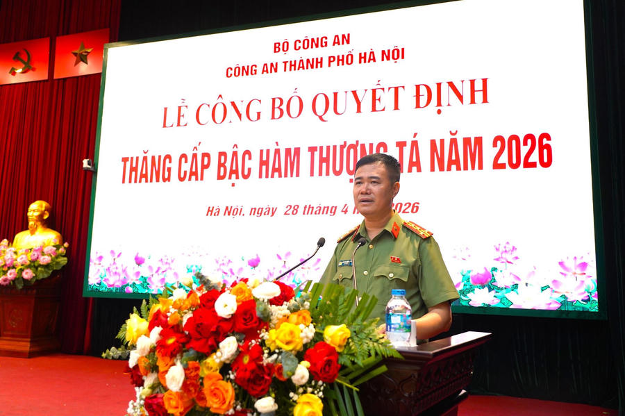 Đại tá Nguyễn Ngọc Quyền, Phó Bí thư Đảng ủy, Phó Giám đốc CATP phát biểu giao nhiệm vụ tại buổi lễ.