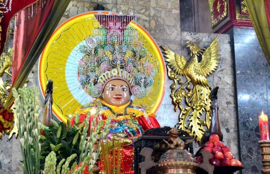 Không gian linh thiêng , huyền bí