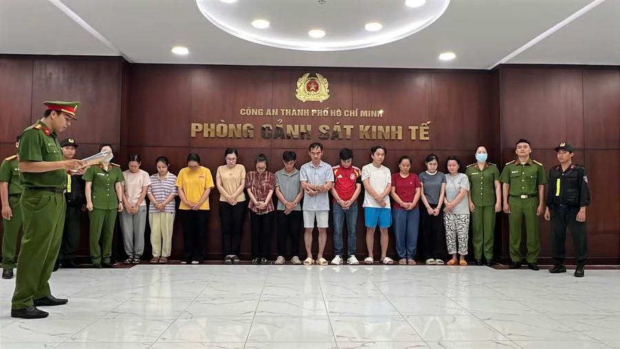 Các đối tượng trong đường dây phạm tội. Ảnh CA TP HCM