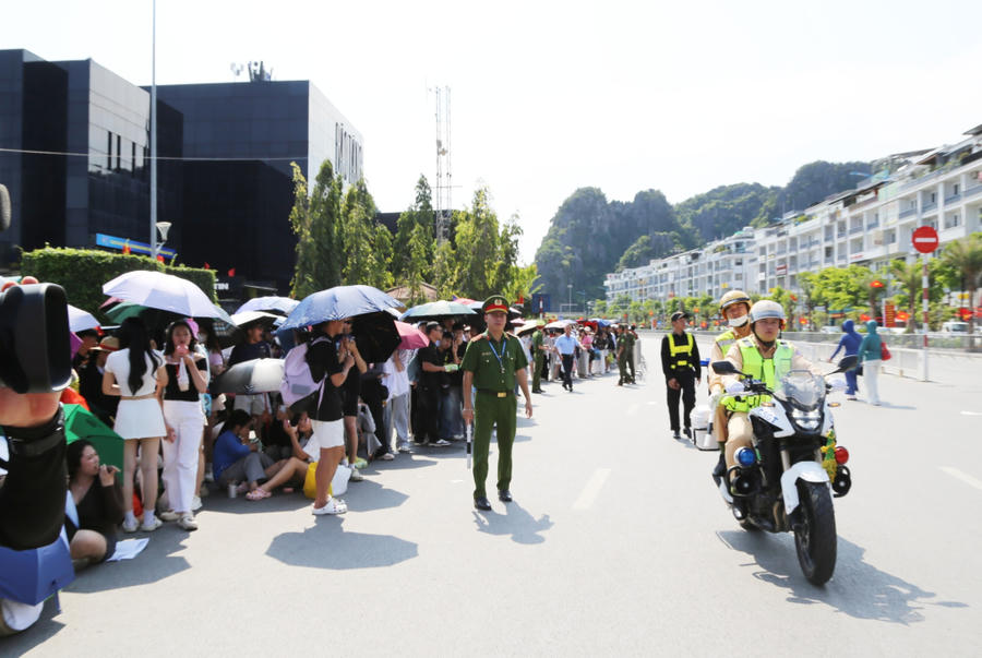 Khu vực Quảng trường 30/10, công tác kiểm soát an ninh, trật tự được bảo đảm chặt chẽ.