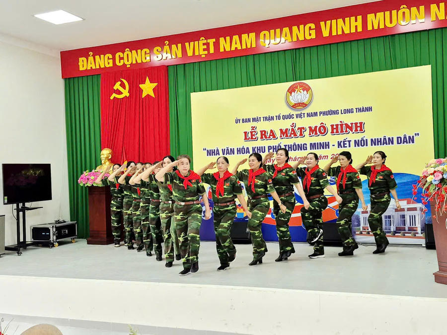 Chương trình ca nhạc chào mừng.