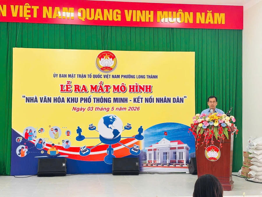 Đại biểu phát biểu tại buổi lễ.