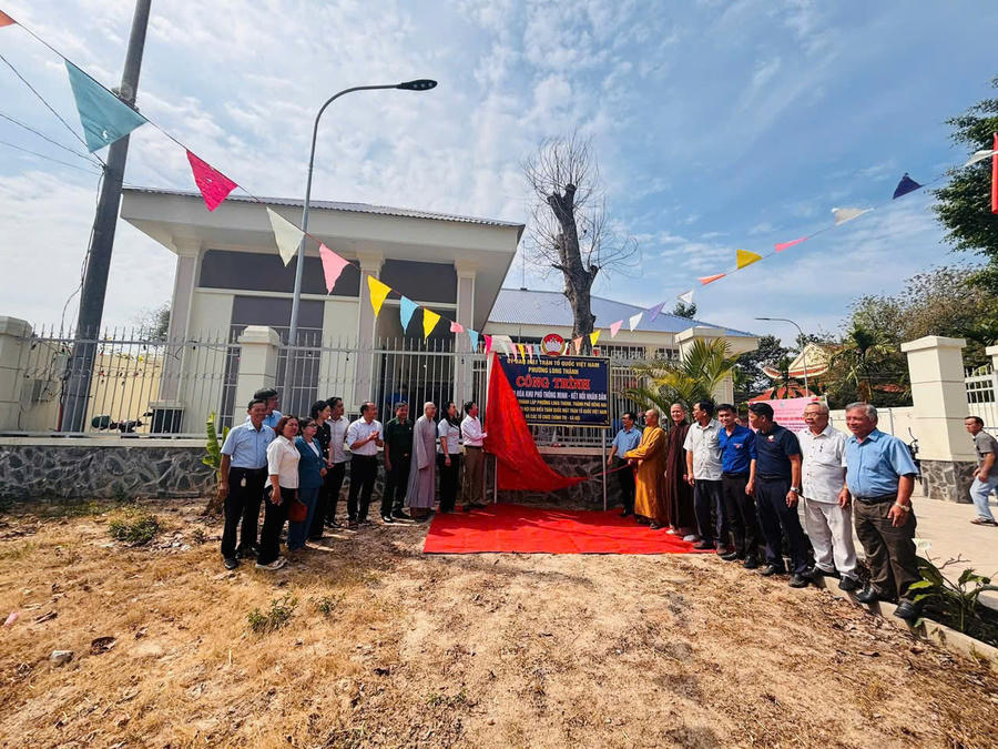 Khai trương công trình&nbsp;“Nhà văn hóa khu phố thông minh – Kết nối Nhân dân”.