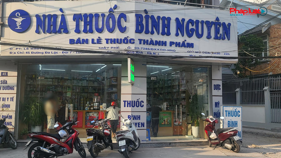 Nhà thuốc Bình Nguyên từng bị cơ quan chức năng xử phạt về hành vi bán thuốc kê đơn nhưng không có đơn và vi phạm về quản lý thuốc. Ảnh: Tố Như