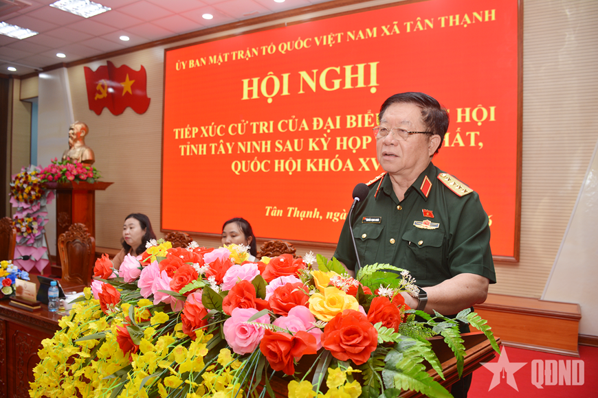 Đại tướng Nguyễn Trọng Nghĩa phát biểu tại Hội nghị tiếp xúc cử tri của Đoàn Đại biểu Quốc hội tỉnh Tây Ninh sau Kỳ họp thứ Nhất,Quốc hội khóa XVI. (Ảnh: Báo Quân đội nhân dân)