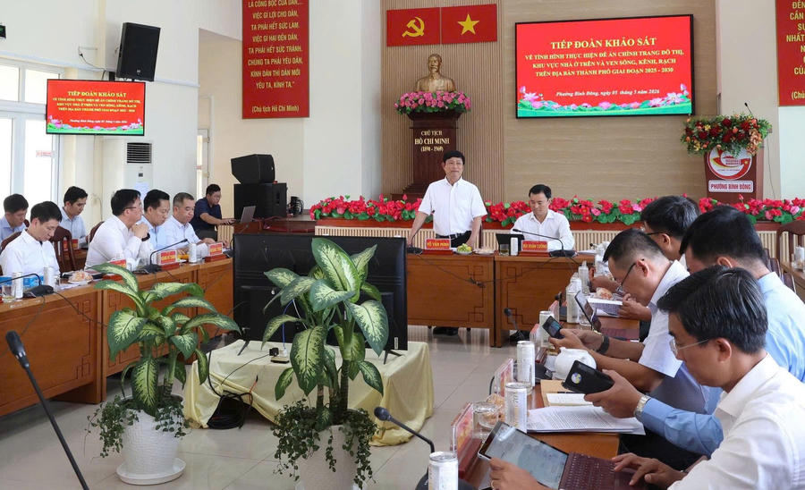 Đoàn công tác do ông Võ Văn Minh, Chủ tịch HĐND TP.HCM cùng ông Bùi Xuân Cường, Phó Chủ tịch UBND TP.HCM làm việc với địa phương.