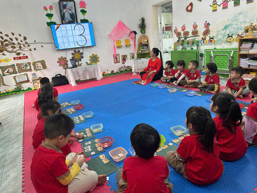 Trường mầm non Yên Lộc, xã Yên Cường tích cực chuyển đổi số trong công tác giảng dạy.
