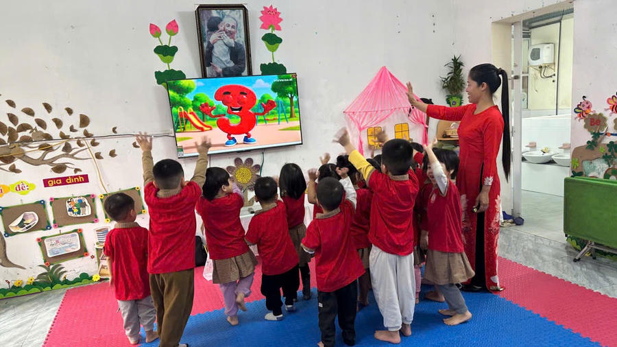 Trường mầm non Yên Lộc, xã Yên Cường tích cực chuyển đổi số trong công tác giảng dạy.