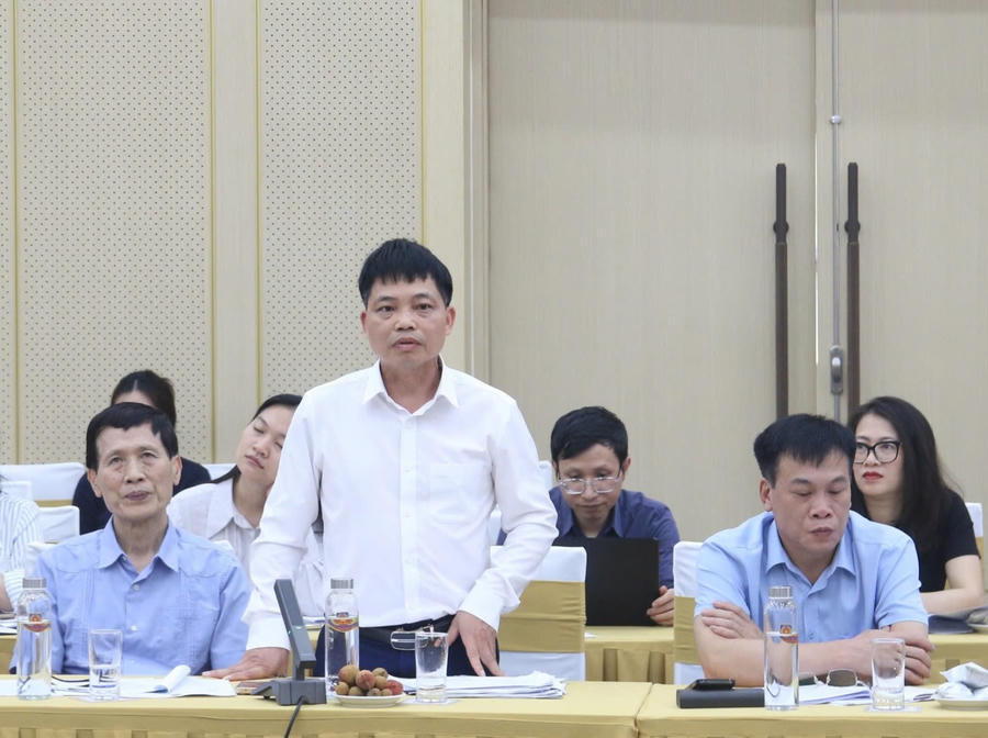 Các đại biểu trao đổi tại Hội thảo