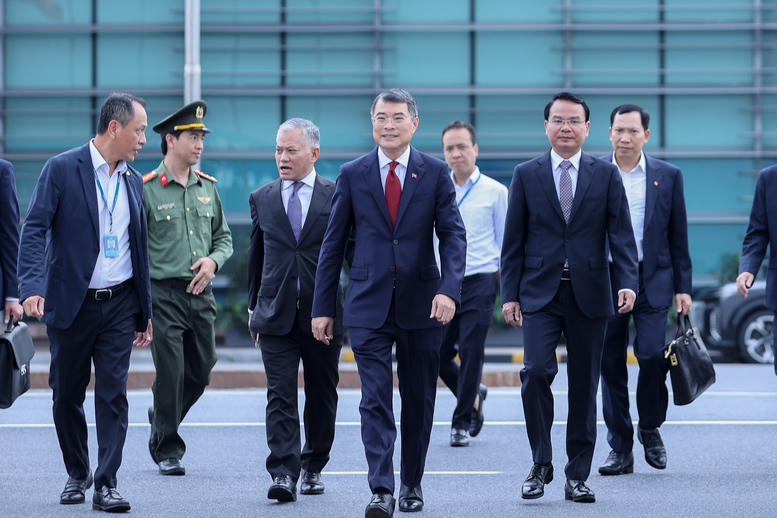 Thủ tướng Chính phủ Lê Minh Hưng và đoàn đại biểu cấp cao Việt Nam lên đường tham dự Hội nghị Cấp cao ASEAN lần thứ 48.&nbsp; (Ảnh: VGP/Nhật Bắc)