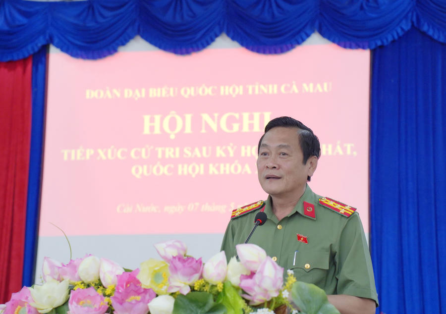 Ông Phan Chí Hiếu và ông Hồ Việt Triều nghiêm túc tiếp thu các ý kiến, kiến nghị của cử tri và tiếp tục theo dõi, đôn đốc các cơ quan chức năng xem xét, giải quyết theo quy định.
