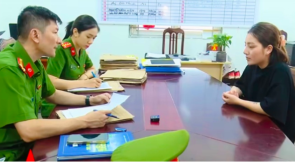 Bàn Thị Tâm khai tại cơ quan Công an. Ảnh: Cắt từ video
