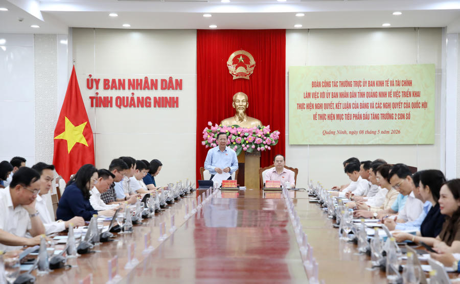 Đoàn công tác của Ủy ban Kinh tế và Tài chính Quốc hội làm việc với tỉnh Quảng Ninh. Đoàn công tác của Ủy ban Kinh tế và Tài chính Quốc hội làm việc với tỉnh Quảng Ninh.