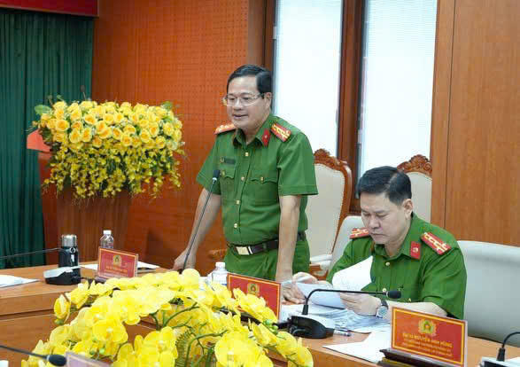 Đại diện các đơn vị phát biểu ý kiến.