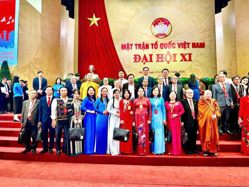Đoàn đại biểu Ủy ban MTTQ&nbsp; Việt Nam thành phố Đồng Nai chụp ảnh tại Đại hội MTTQ Việt Nam XI.