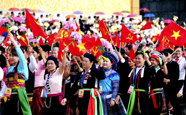 Xã hội hiện đại càng phát triển thì càng đa dạng: đa dạng về lợi ích, đa dạng về nghề nghiệp, đa dạng về lối sống, đa dạng về quan điểm, đa dạng về phương thức tiếp cận thông tin.
