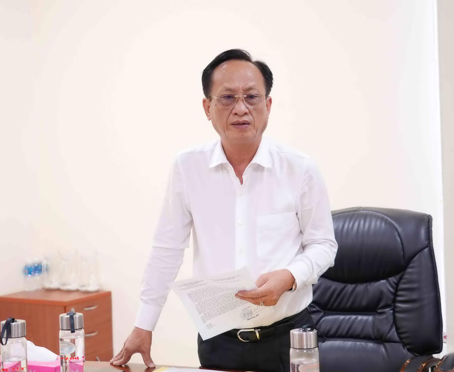 Ông Phạm Văn Thiều - Phó Bí thư Tỉnh ủy, Chủ tịch HĐND tỉnh Cà Mau, phát biểu định hướng nâng cao hiệu quả hoạt động của Khu nông nghiệp ứng dụng công nghệ cao phát triển tôm Bạc Liêu trong thời gian tới.