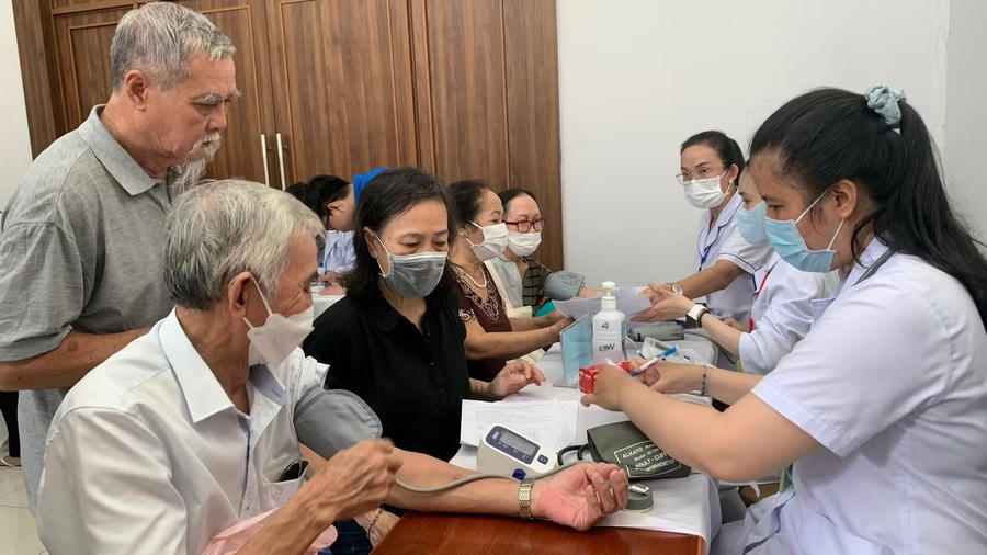 Bộ Y tế công bố chi tiết danh mục khám sức khỏe miễn phí dành cho người dân theo Chỉ thị số 17/CT-TTg. Ảnh: Báo Tiền Phong.