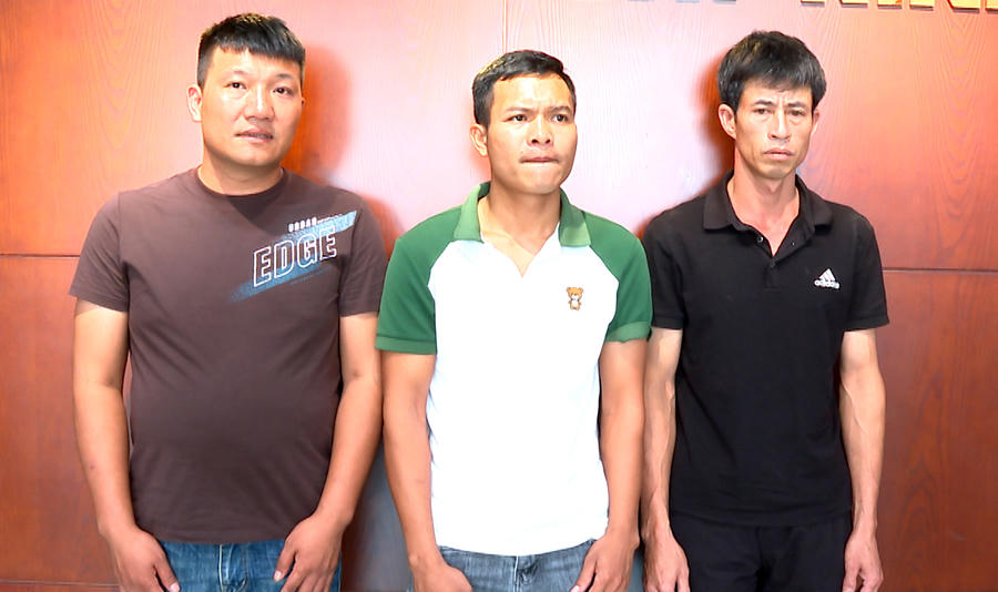 Các đối tượng trên.