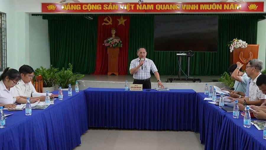 Quang cảnh cuộc họp. 